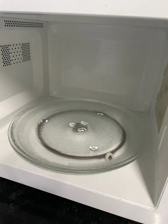 Micro-ondas Panasonic 21 Litros NN-ST254WRU - Foto 5