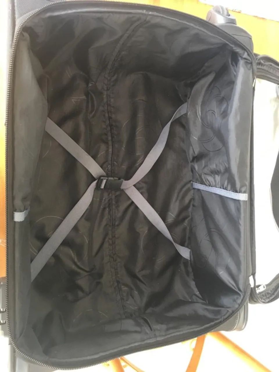 MALA SANSONITE EXTENSÍVEL EM ESTADO DE NOVA