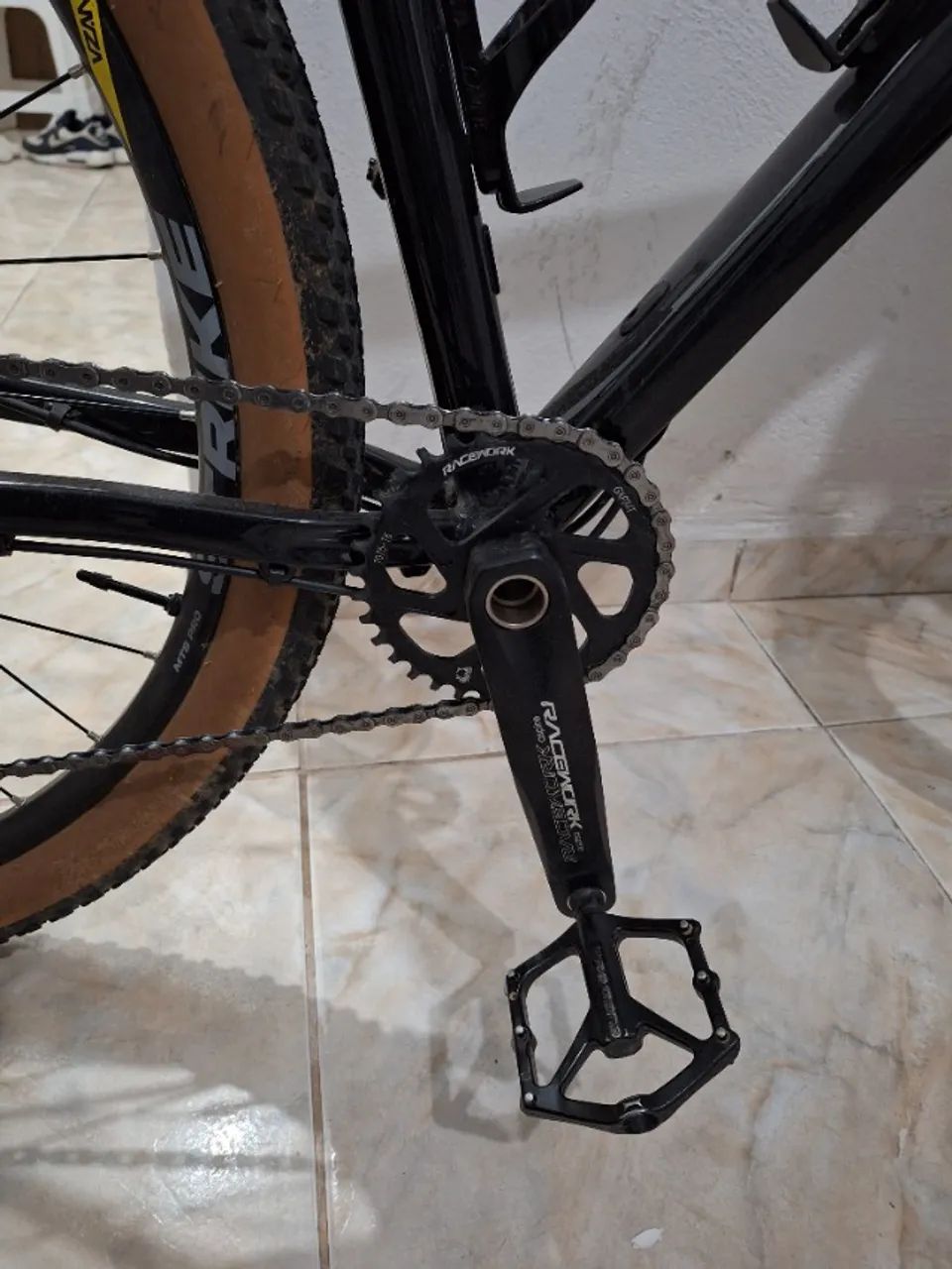 Bicicleta Absolute Wild Boost 2 Kit Deore 6100 Suspensão Ar - Foto 4
