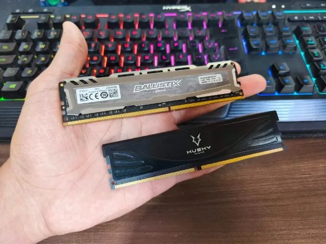 Kit 16GB Memória RAM DDR4 2666 MHz (8GB DDR4 Crucial Ballistix Sport + 8GB DDR4 Husky) - Foto 2