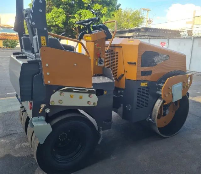 Rolo Vibratorio Chapa / Pneu Diesel Mod. St4500br - Foto 2