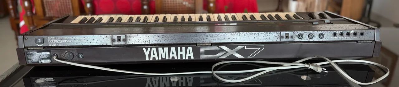 Teclado YAMAHA DX7 usado  - Foto 5