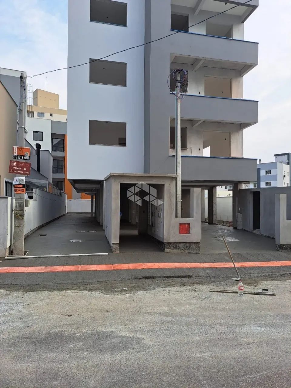 Apartamento a venda no bairro Pagani com 3 quartos/ dormitórios sendo 1 suíte