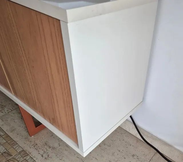 OFERTA Espaçoso aparador/rack mede 1,85 de comp por 39 de larg e 75 cm de altura - Foto 4