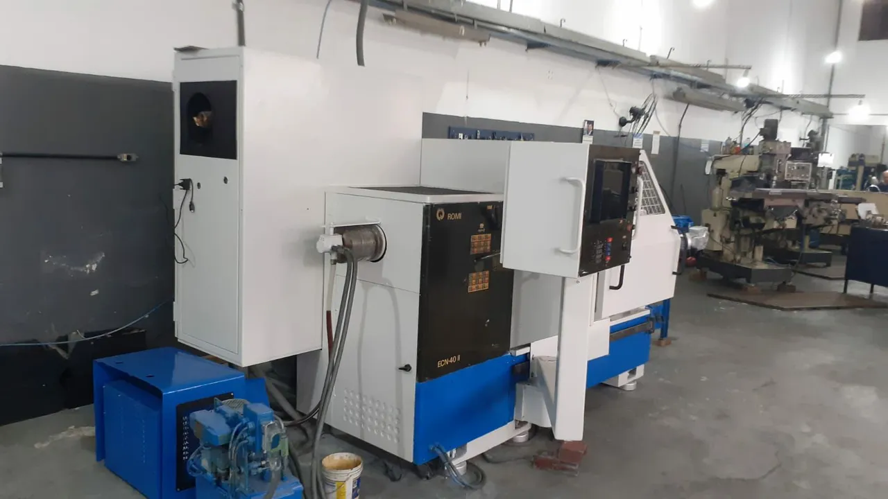 Torno Romi ECN-40 II Usado