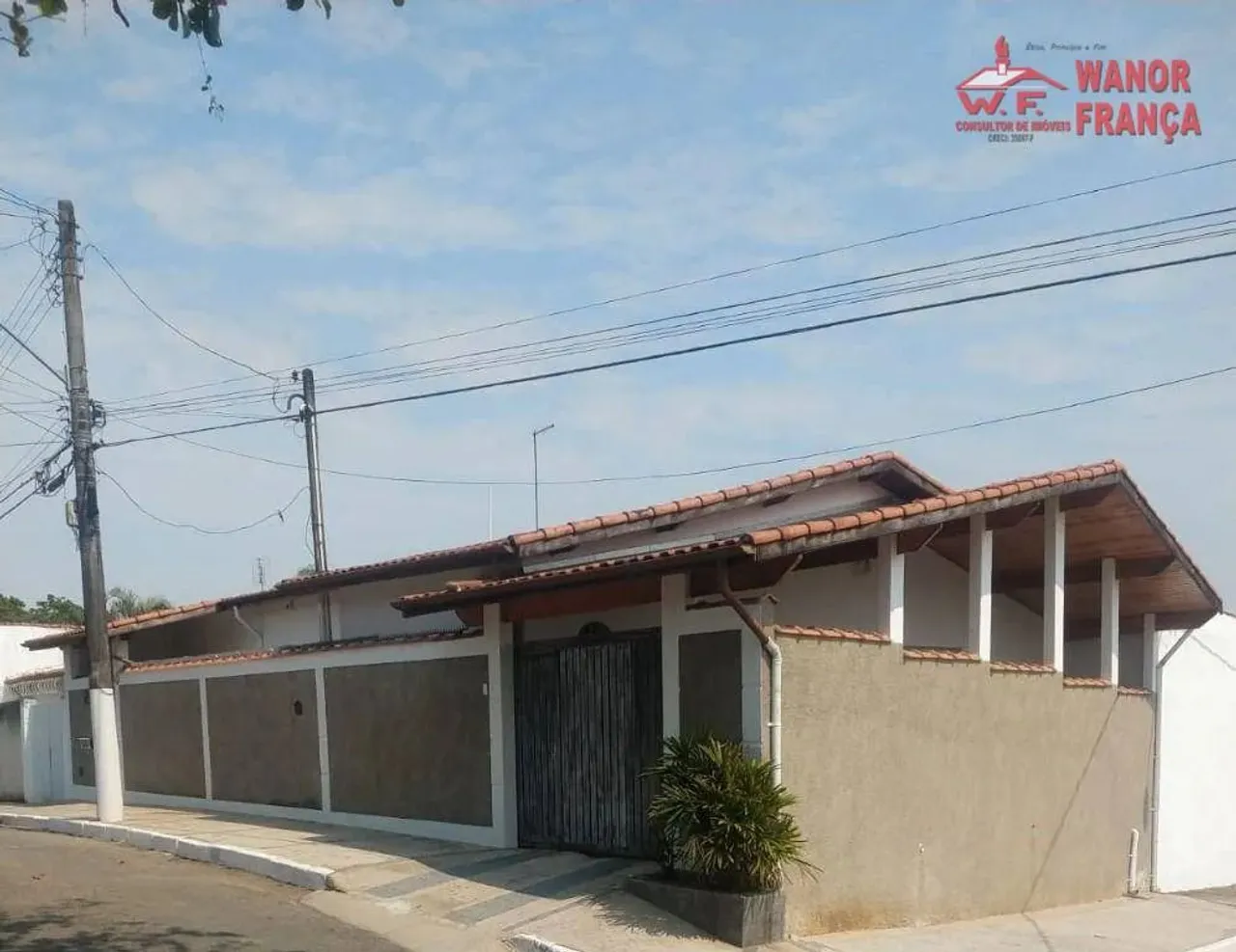 Casa com 4 dormitórios para alugar, 94 m² por R$ 2.600,00/mês - Jardim Coelho Neto - Guara