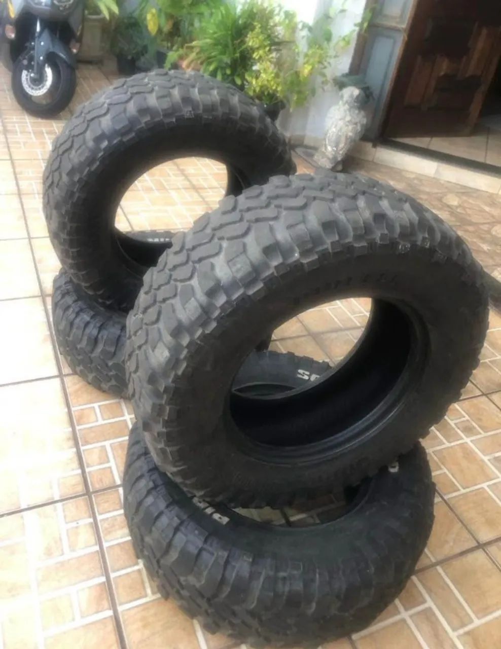 PNEUS 255/70/16  PIRELLI SCORPION MUD  - Foto 2