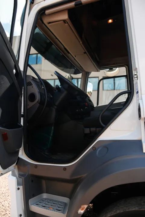 Caminhão DAF/CF FTS 410 - Foto 2
