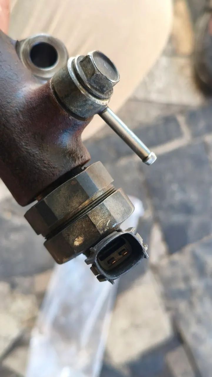 Common-rail Injetor Flauta Sensor Hilux Sw4 3.0 2012 A 2015 (Usado) - Foto 3
