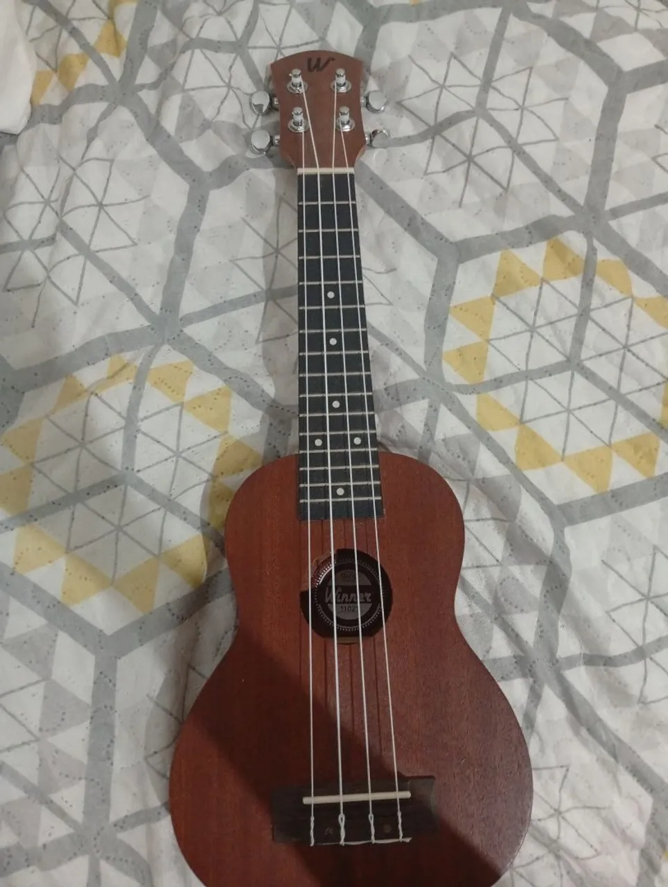 Ukulele Winner, semi usado