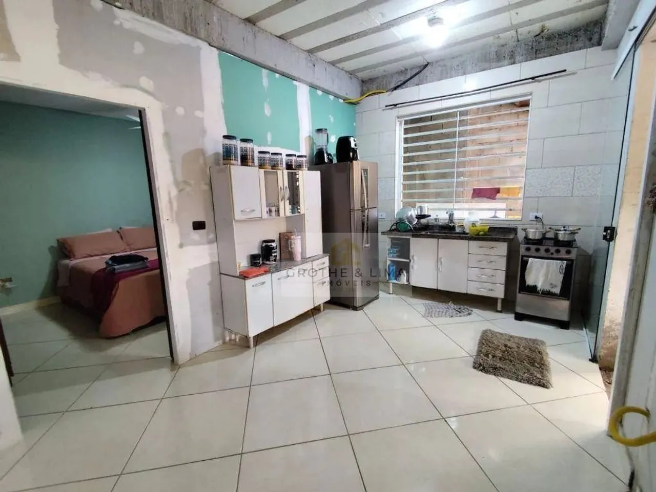 Casa com 3 Kitnet - 158m² - Jd. Bandeirantes - Zona Suk - SJC