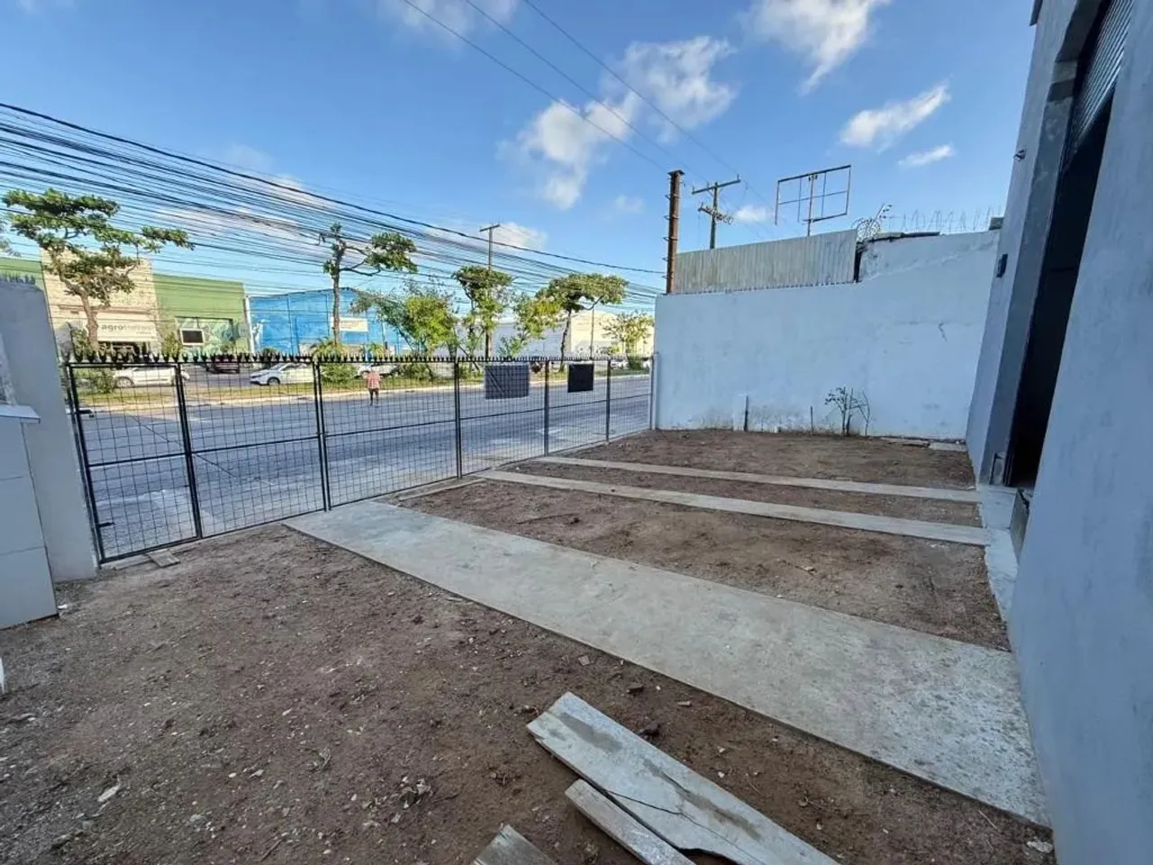 Imóvel para aluguel tem 246 metros quadrados em Imbiribeira - Recife - PE