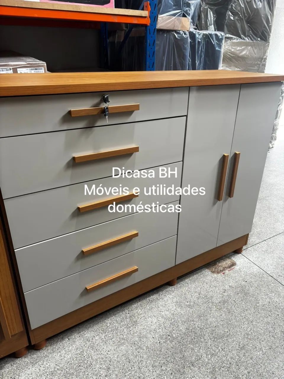 Cômoda com chave 1,36m 12x sem juros 