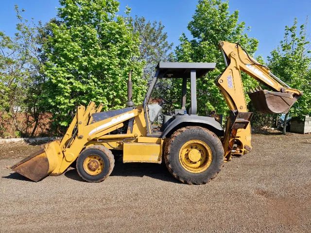 Retro Escavadeira Case 580L ano 2004 motor cummins  tração 4x4  - Foto 6