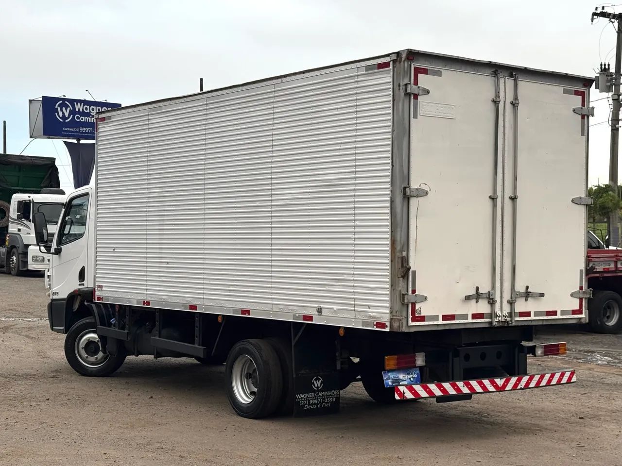 Mb Accelo 815 Ano 2014 - Caminhão 3/4 com baú, único dono, apenas 190.000km disponível - Foto 10