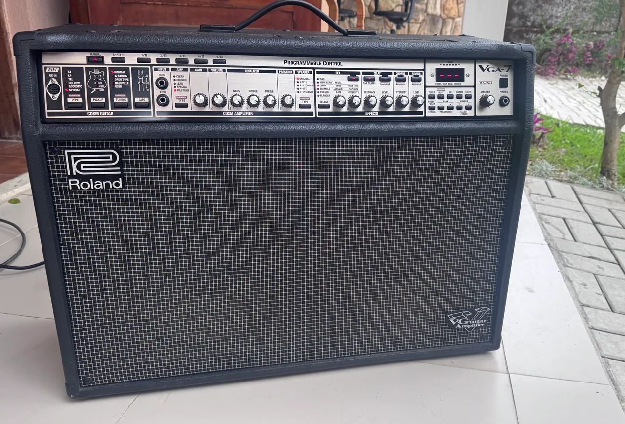 Amplificador Guitarra Violão Roland VGA-7 Black