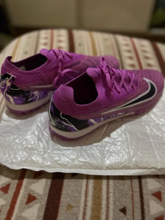 Chuteira socyte Nike phantom