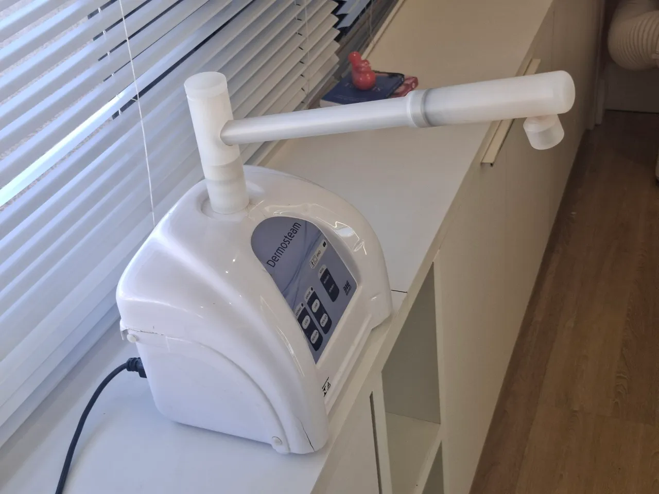 Aparelho de Vapor para Limpeza de Pele Dermosteam