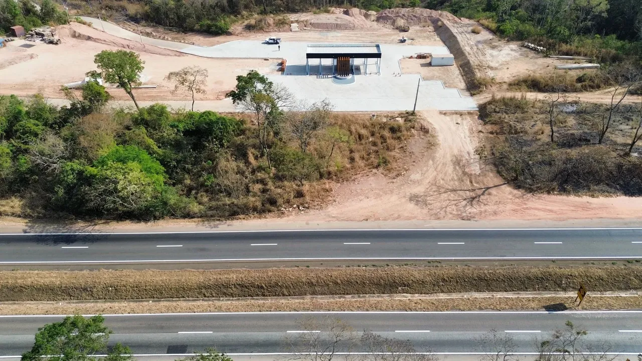 ^ Terreno 2,500 metros no Lago Corumba ]