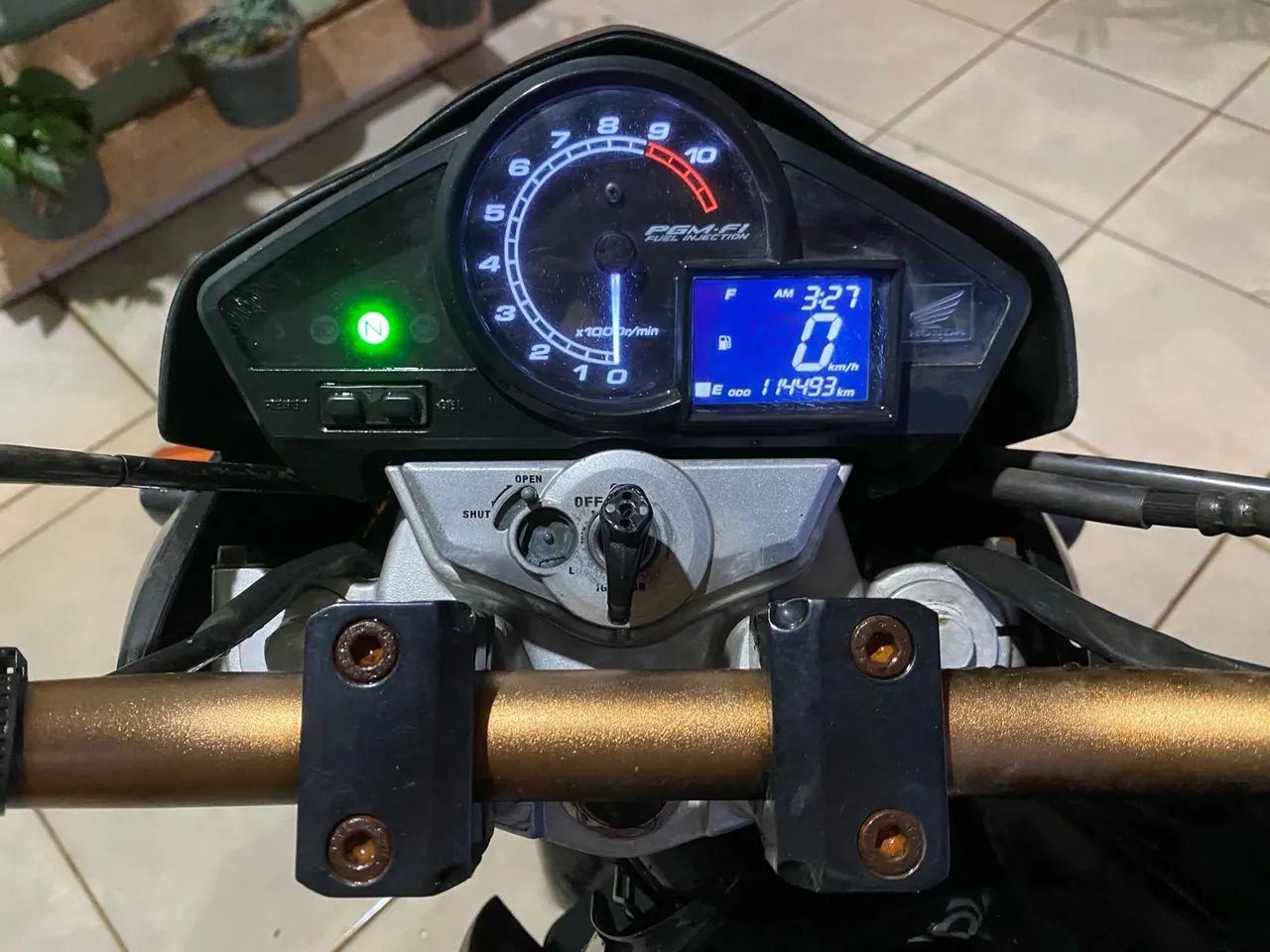 Vende-se Cb 300r 2011 - Foto 6