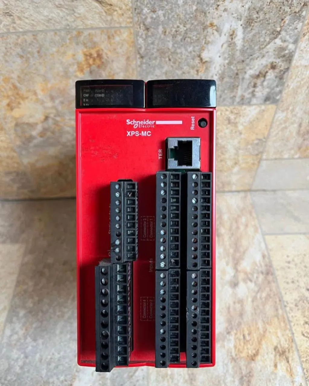 Schneider Electric XPSMC32Z Controlador De Segurança - Foto 2