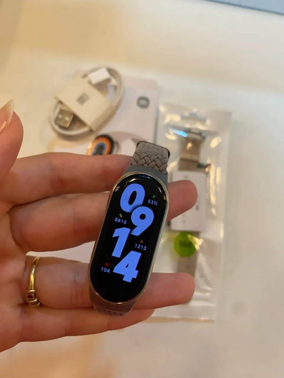 Smartwatch Xiaomi Mi Band 8 - em excelente estado, com carregador ORIGINAL + 2 pulseiras
