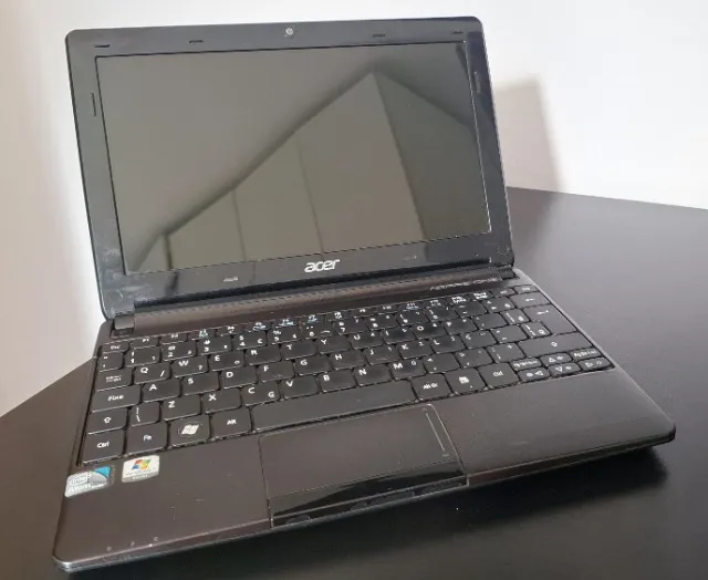 Netbook Acer Aspire One D270