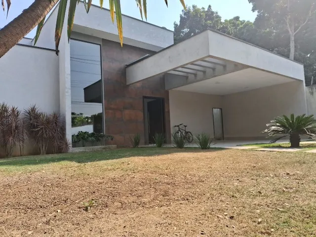 Alugo casa em Condomínio fechado em Taubaté, Quiririm- Alto Padrão