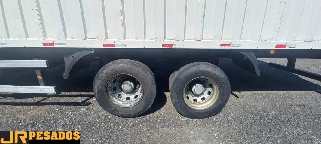 carreta rodofort baú bitrem ano 2011 eixo deslizante 100m³ sem pneus - Foto 9
