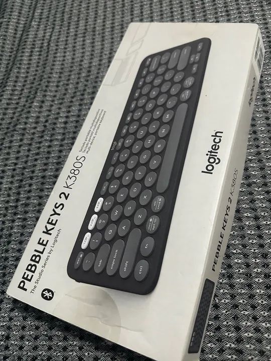 Teclado Logitech Pebble Keys 2 K380S - Novo