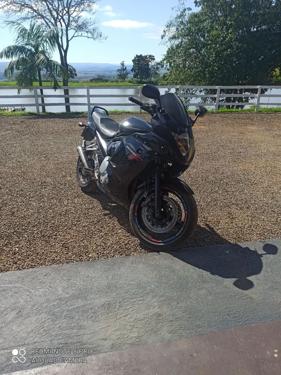 Vendo Suzuki GSX 650F