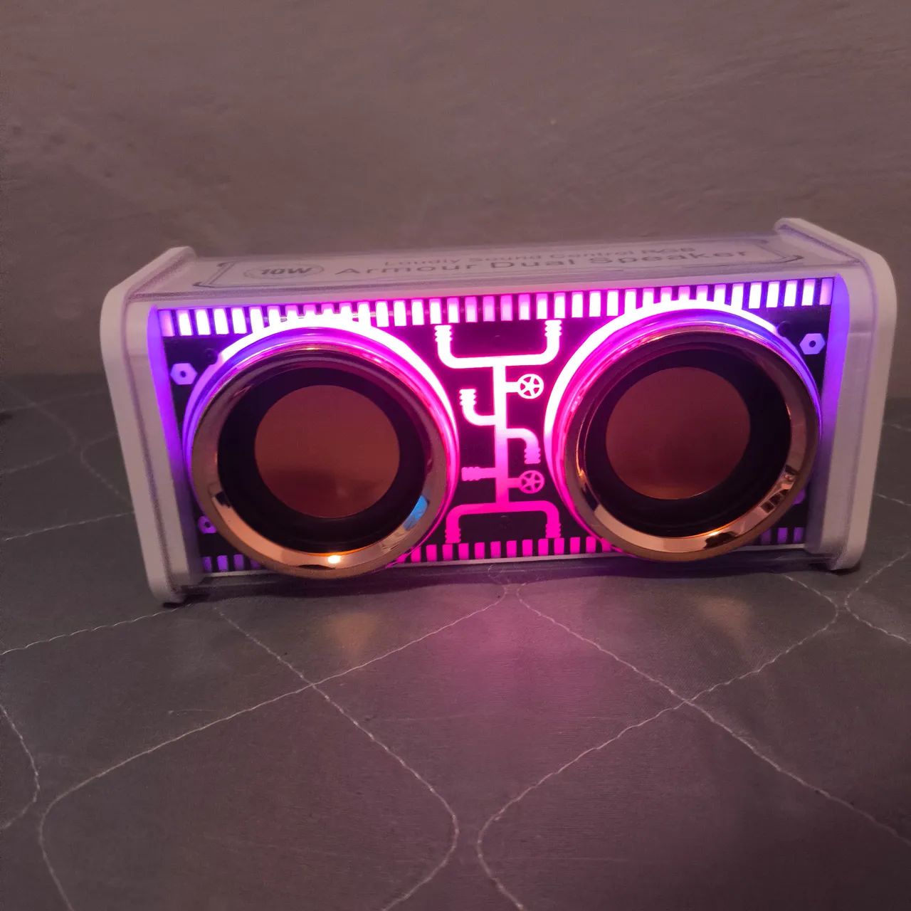 Caixinha de som RGB 10W 