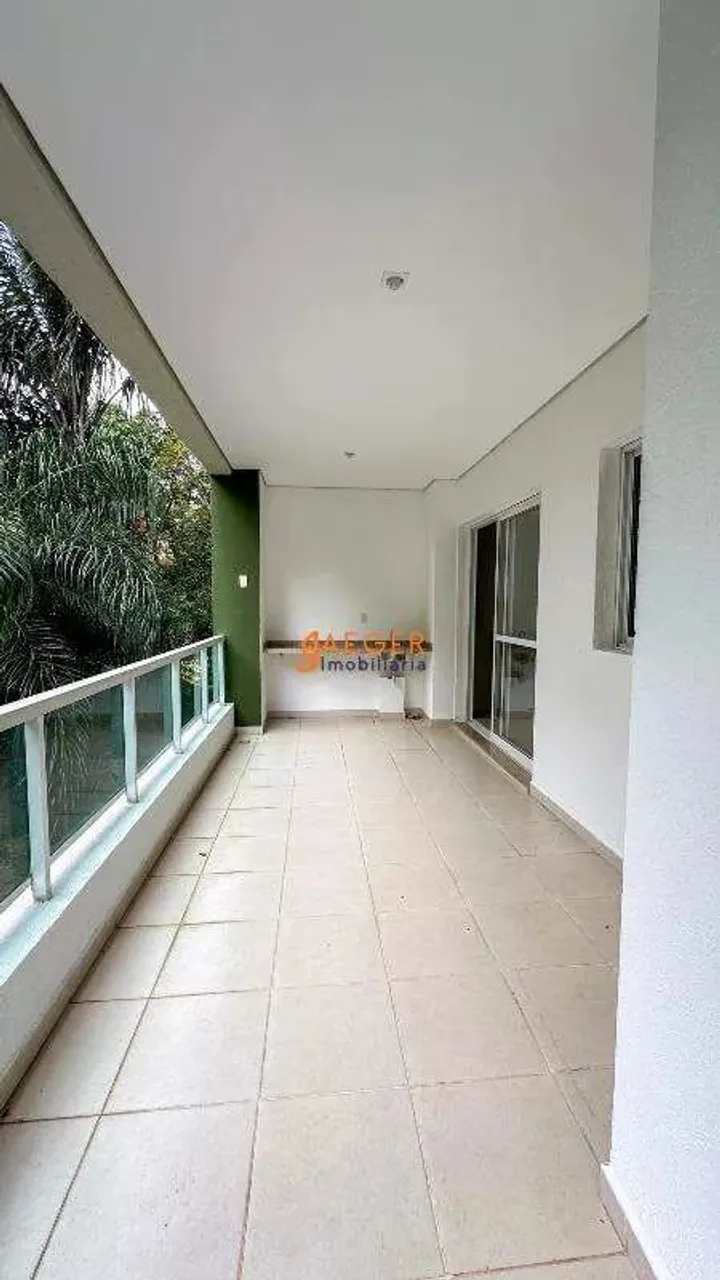 Apartamento térreo com 2 dormitórios com suíte para locação por R$ 4.800,00 - Condomínio R