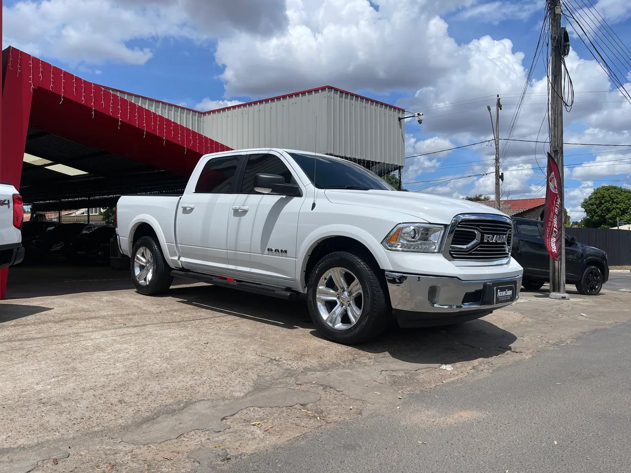 RAM CLASSIC LARAMIE 2023/2023 - Foto 3