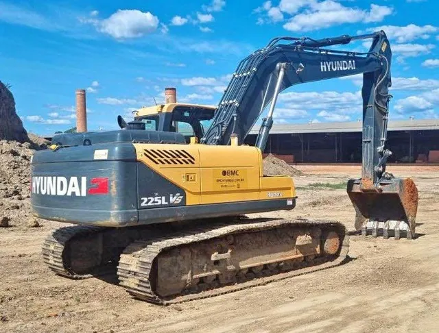 ? MEGA FEIRÃO DE MÁQUINAS - Ideal pra quem quer crescer no setor pesado! ? ?