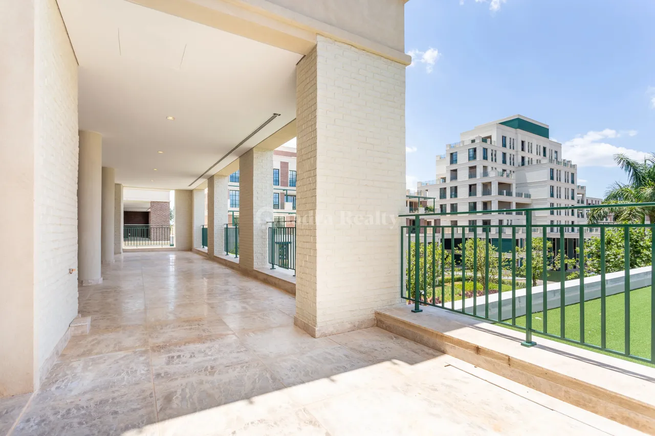 Apartamento com varanda e vista panorâmica