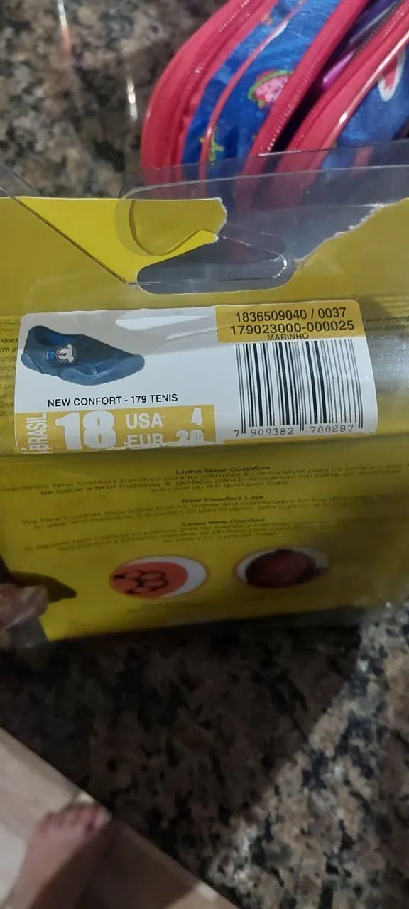 Tênis Klin Azul Marinho com Personagem - Foto 3