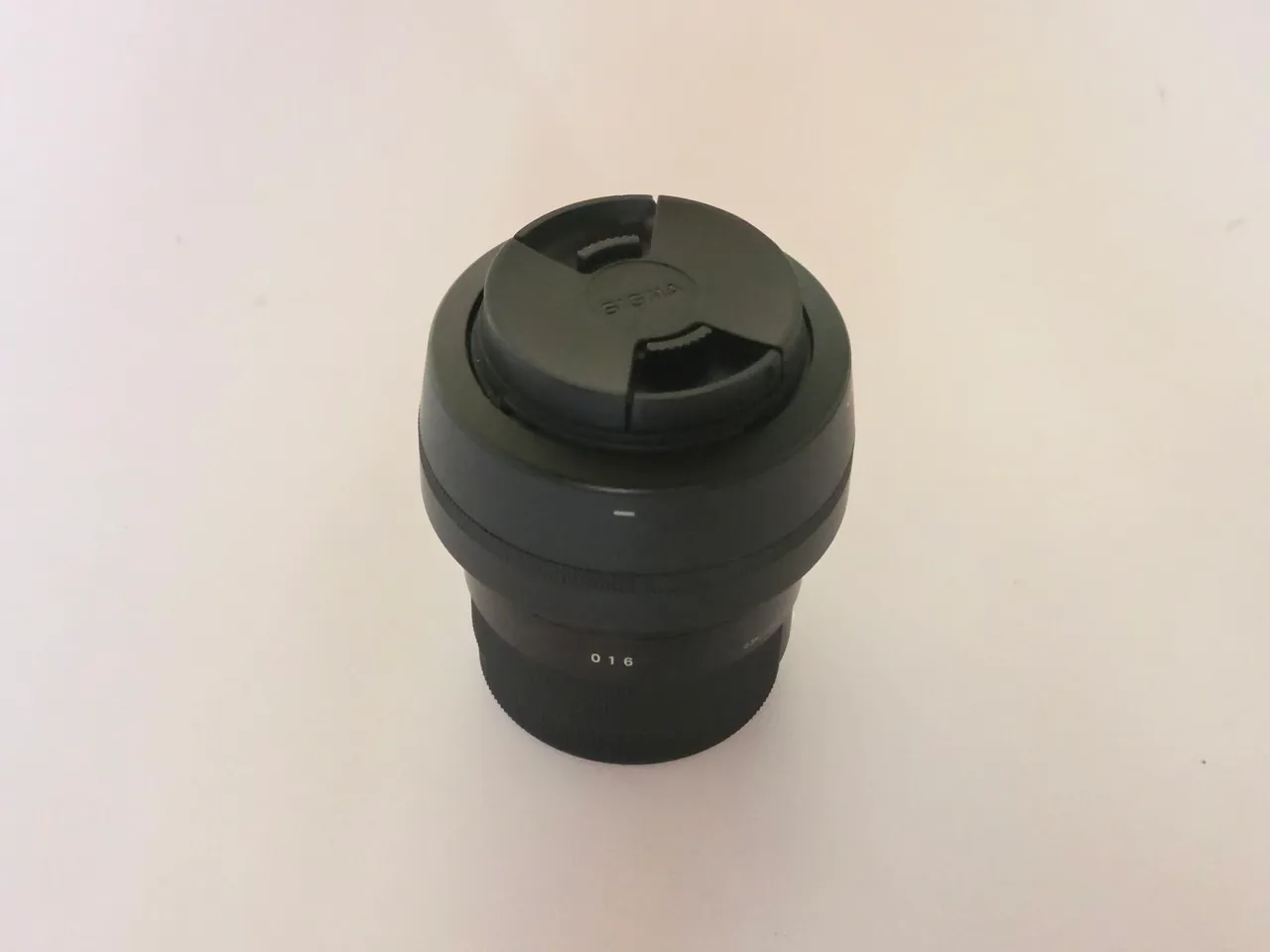 Lente Sigma 30mm DC DN f/1.4 para Sony E Mount
