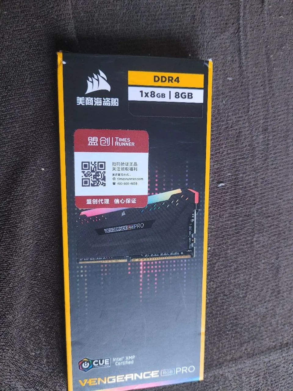 Corsair Vengeance RGB Pro 8GB DDR4 RAM Memory63824112597505120