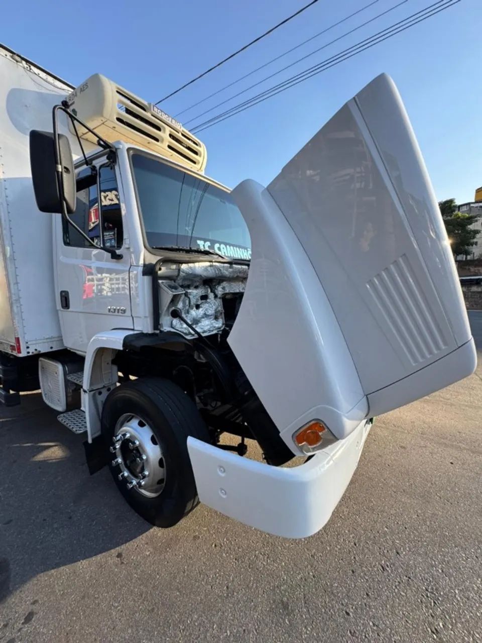 M. BENZ 1319 ATRON BAÚ REFRIGERADO |  2015/2015 - Foto 7