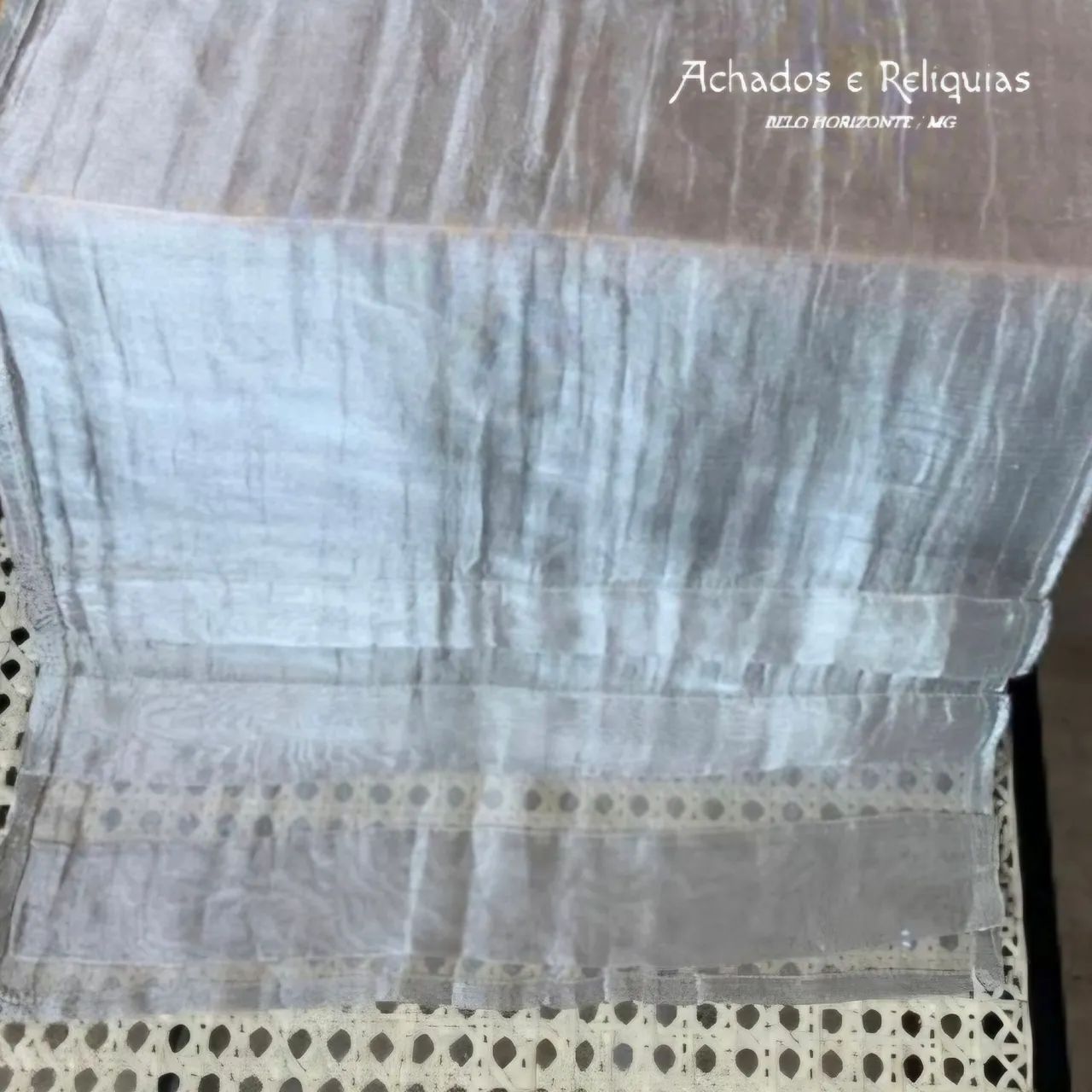 Discretos e elegantes Caminhos de Mesa em tom bege em tecido Organza acetinada - Foto 6