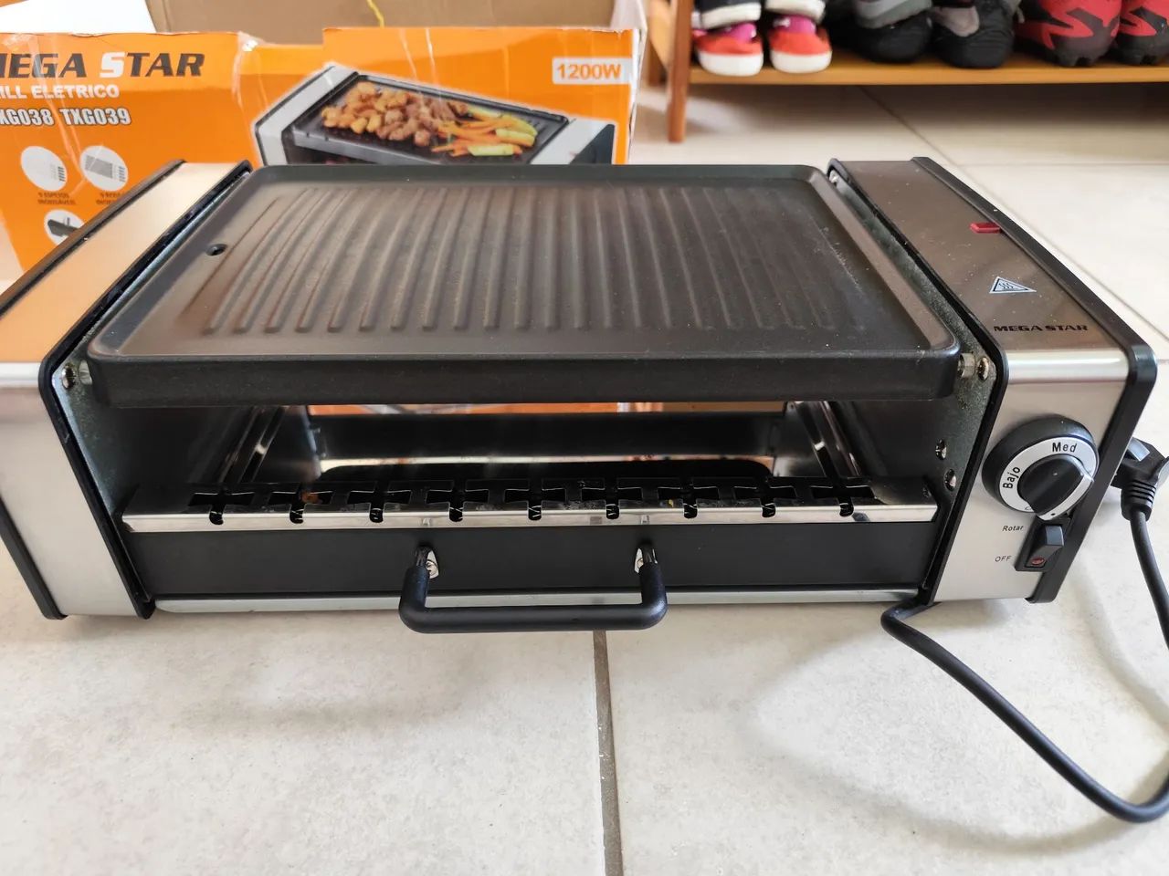 Churrasqueira Elétrica Mega Star 1200W - 220V - Foto 3