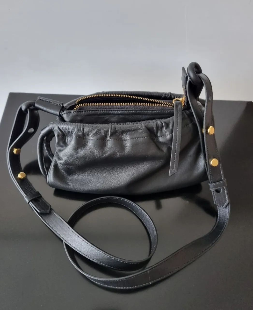 BOLSA DE COURO PRETA - Foto 2