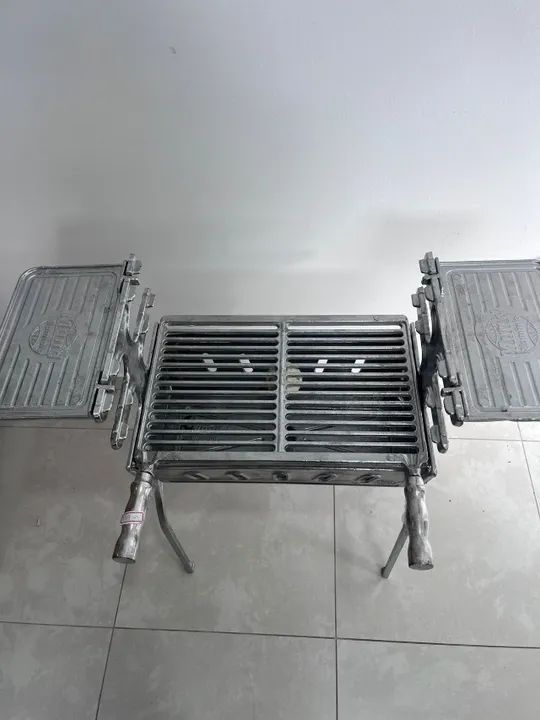 Churrasqueira de Alumínio Desmontável com Bandeja - Foto 2