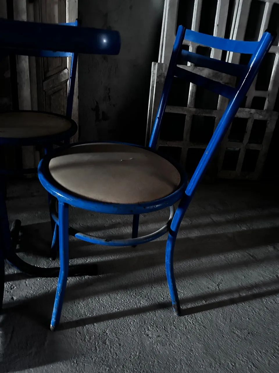 Mesa com 3 cadeiras  - Foto 3