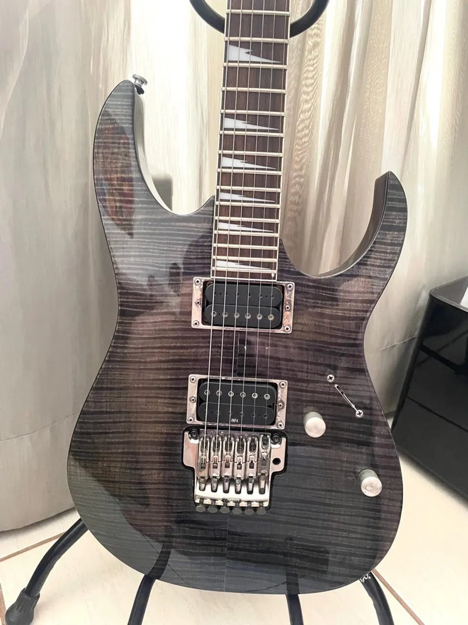 Guitarra Ibanez RG320 DXFM topada!