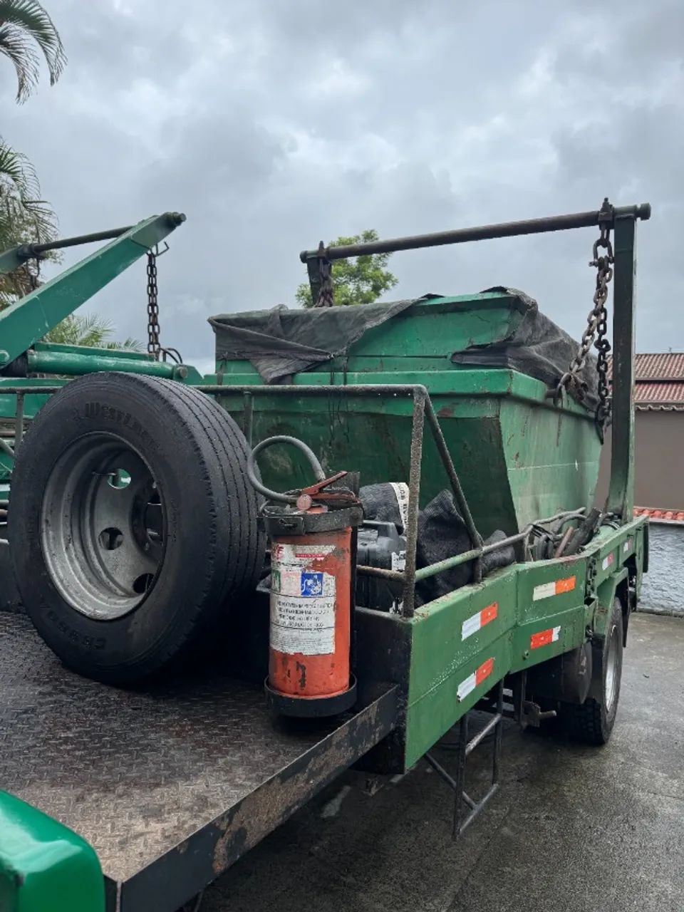 POLIGUINDASTE - FORD CARGO 815 - 2002 CUMMINS - Foto 4