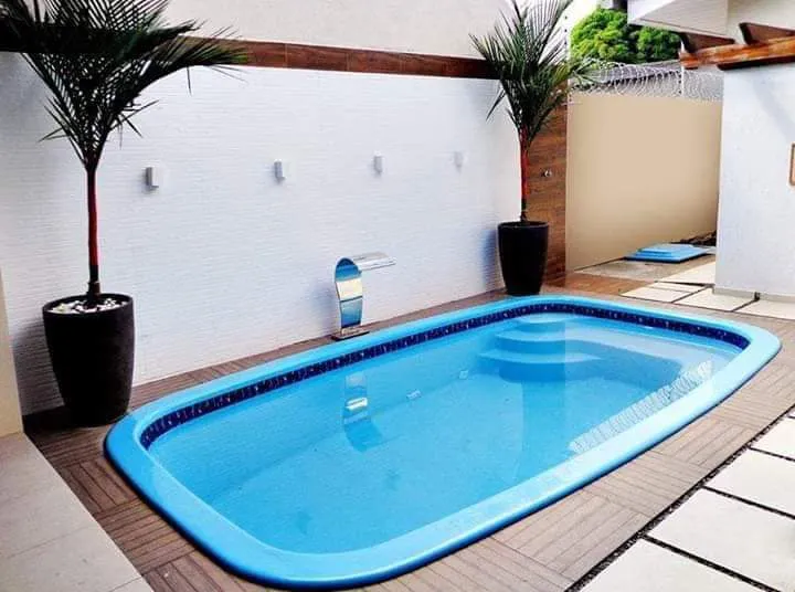 Piscina com toda parte de instalação incluso