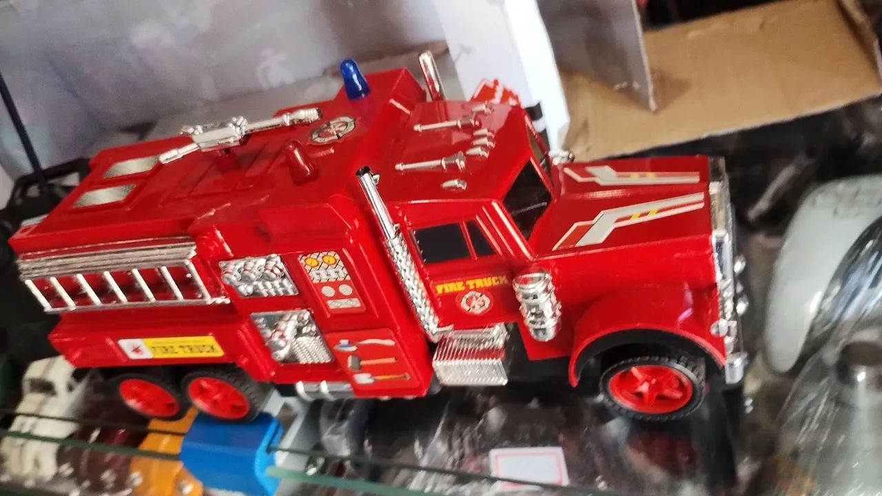 Caminhão de Bombeiro de Brinquedo R/C - Foto 2