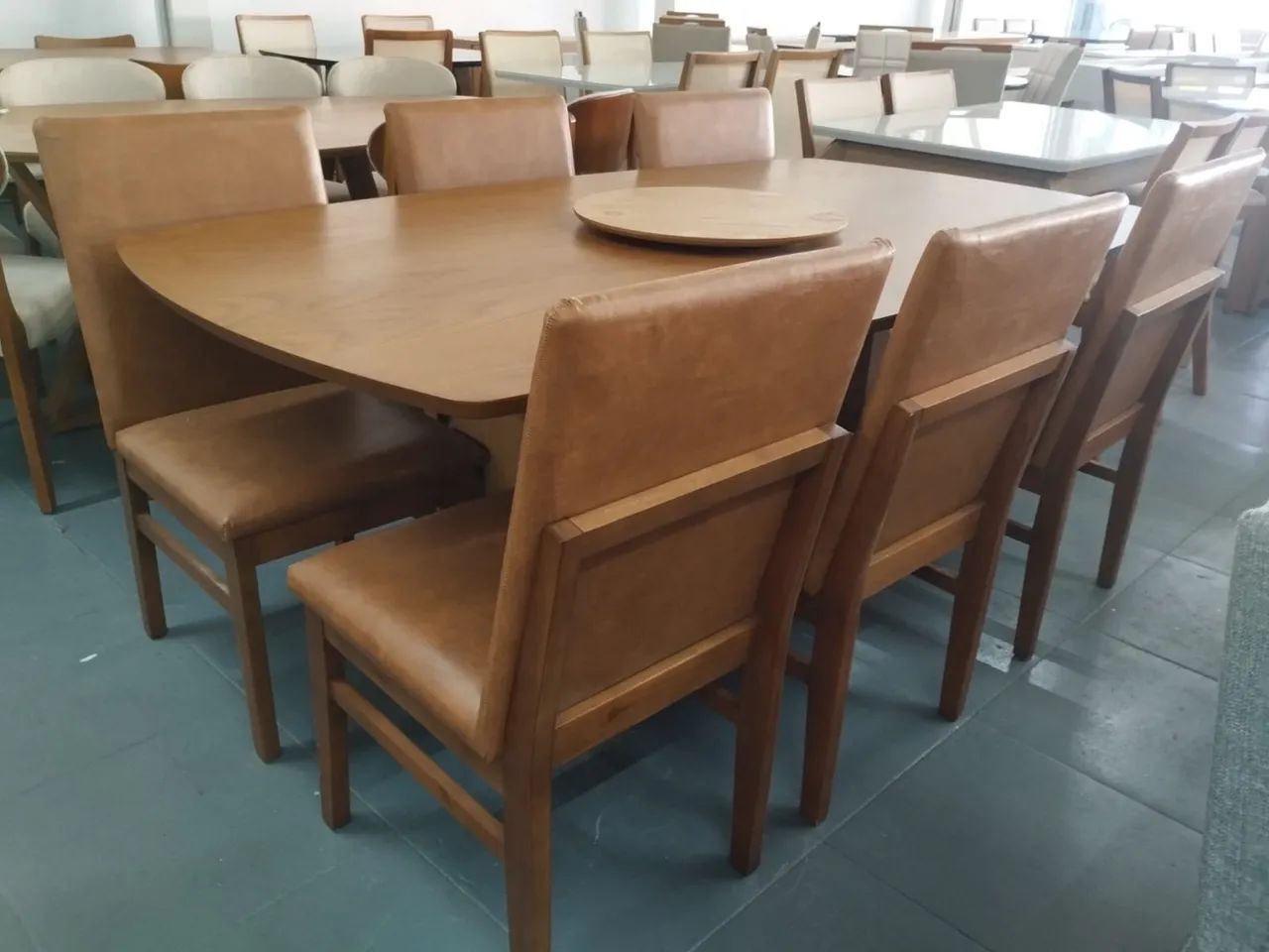 Mesa de Jantar Elegante com 6 Cadeiras de madeira  - Foto 2